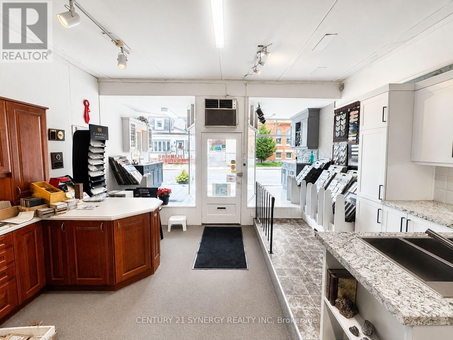 7 WILLIAM STREET W