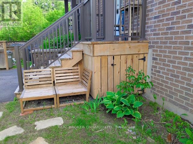 3 - 7 TIMBERVIEW WAY