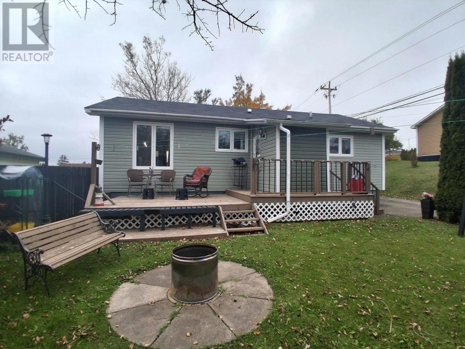 25 Forest Road
