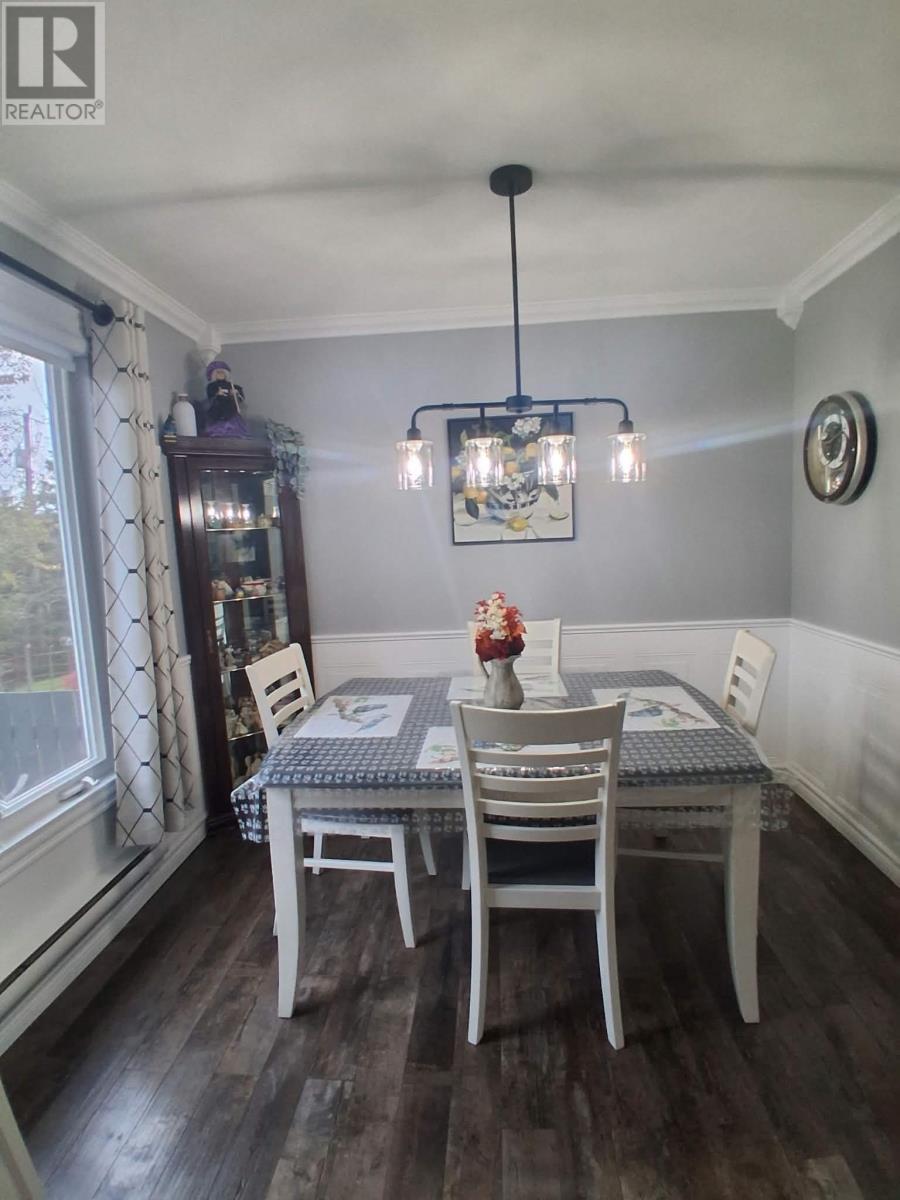 25 Forest Road