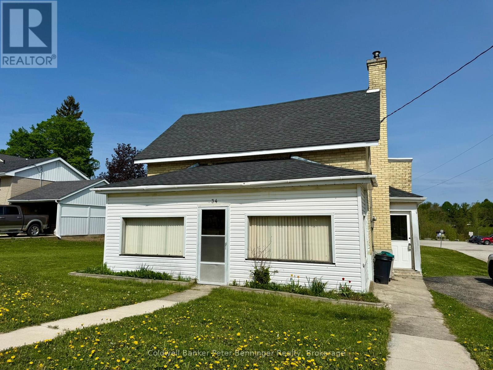 34 MCGIVERN STREET W