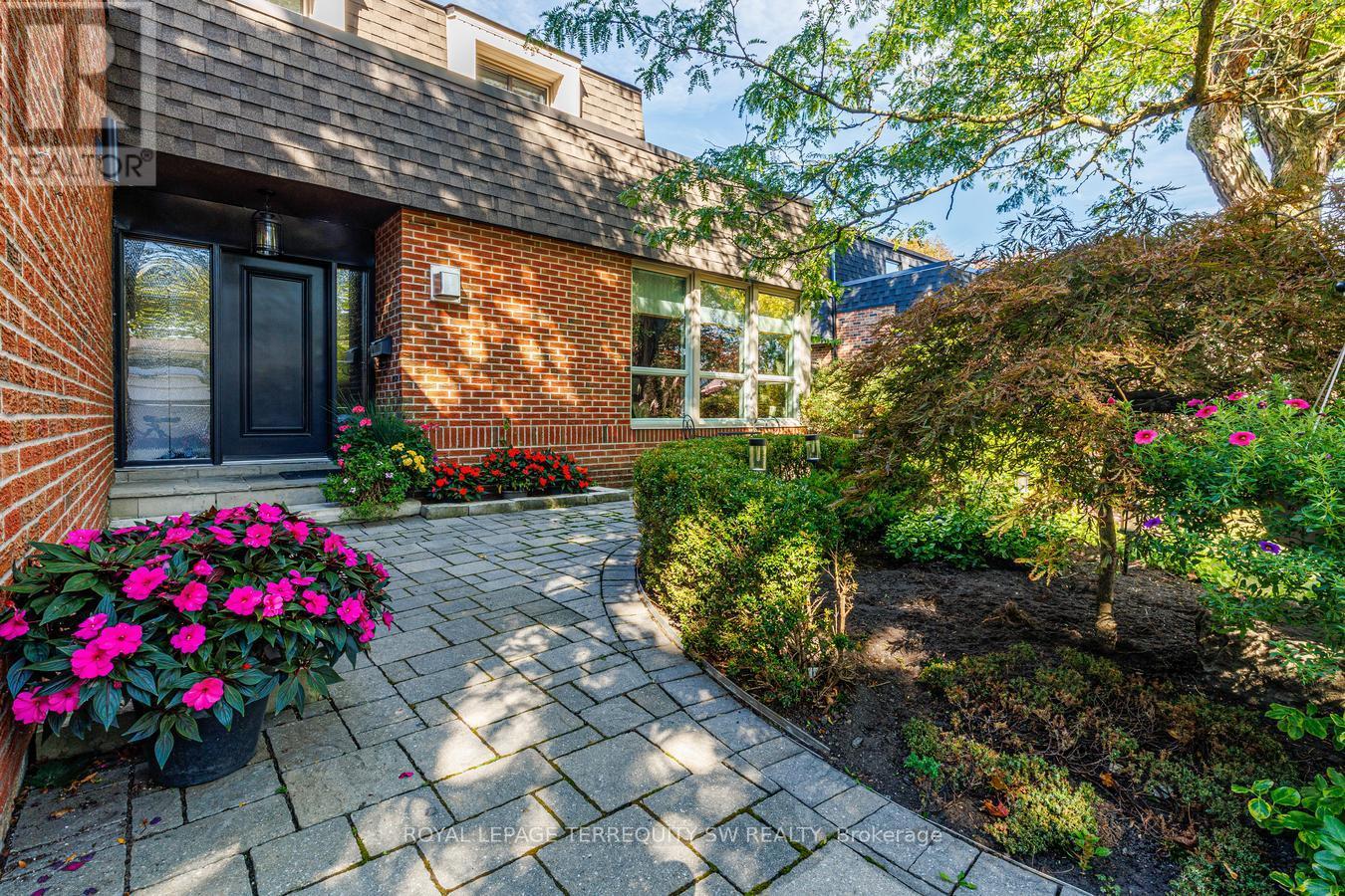 36 CAPTAIN ROLPH BOULEVARD