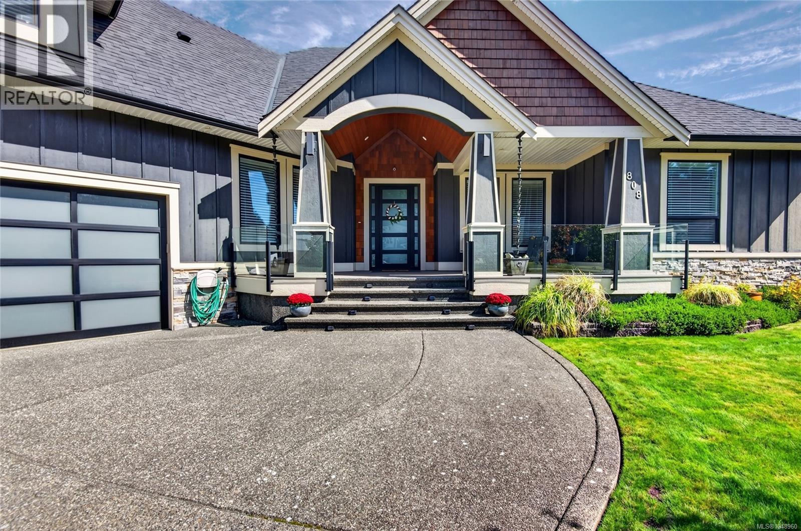 808 Timberline Dr