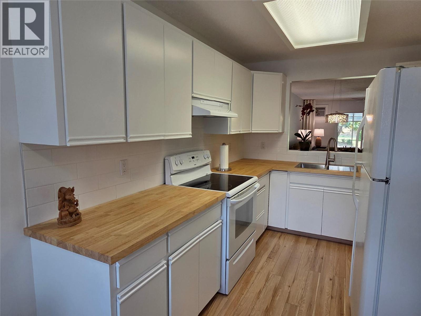 815 11th Avenue Unit# 16