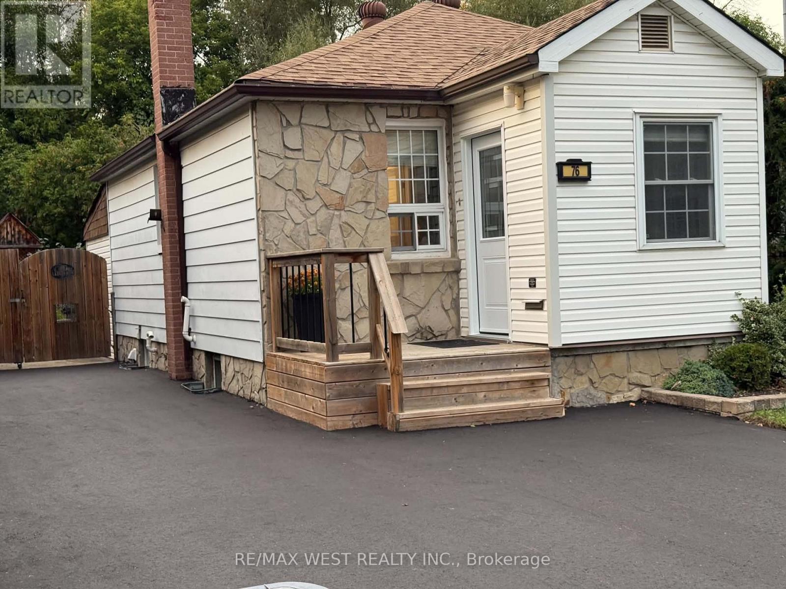76 LABURNHAM AVENUE