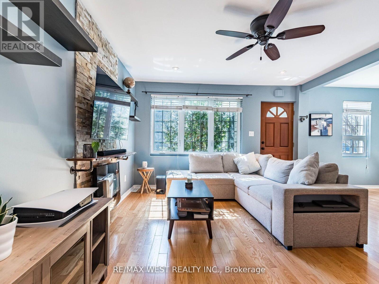 76 LABURNHAM AVENUE