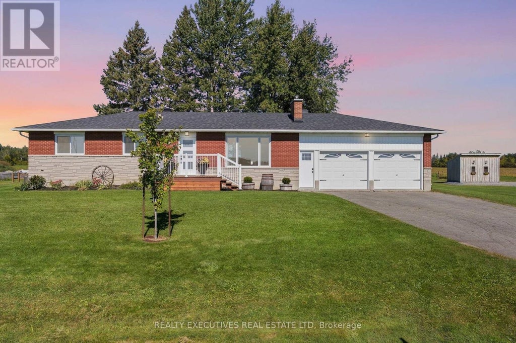 11895 CLOVERDALE ROAD, NORTH DUNDAS, ON K0C 2K0 - Image 3954719645.jpeg?d=l