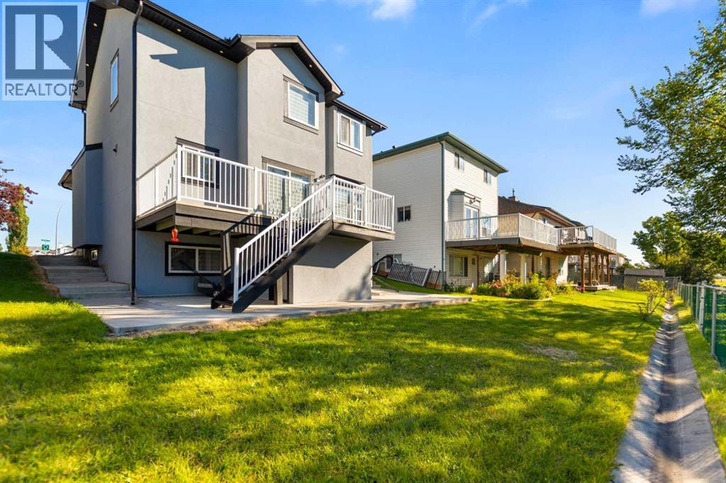 23 Anaheim Circle NE