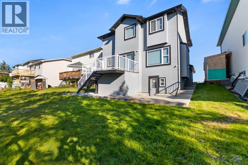 23 Anaheim Circle NE