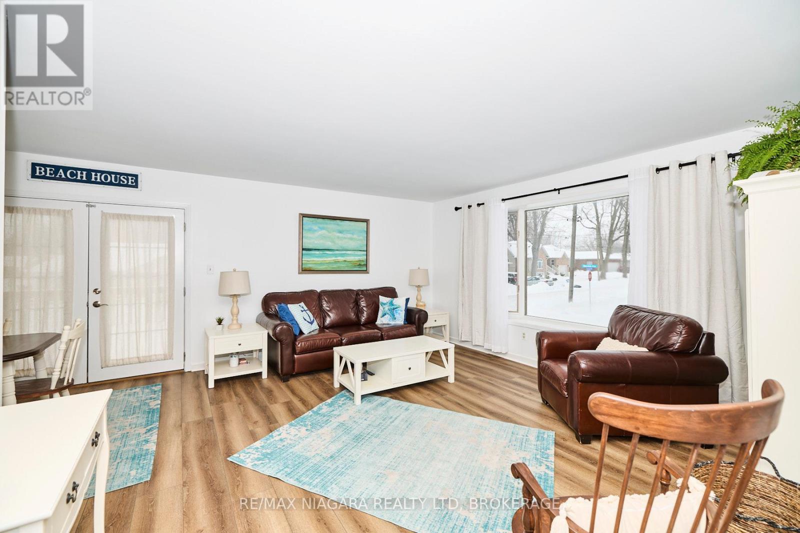 384 DOVERCOURT ROAD