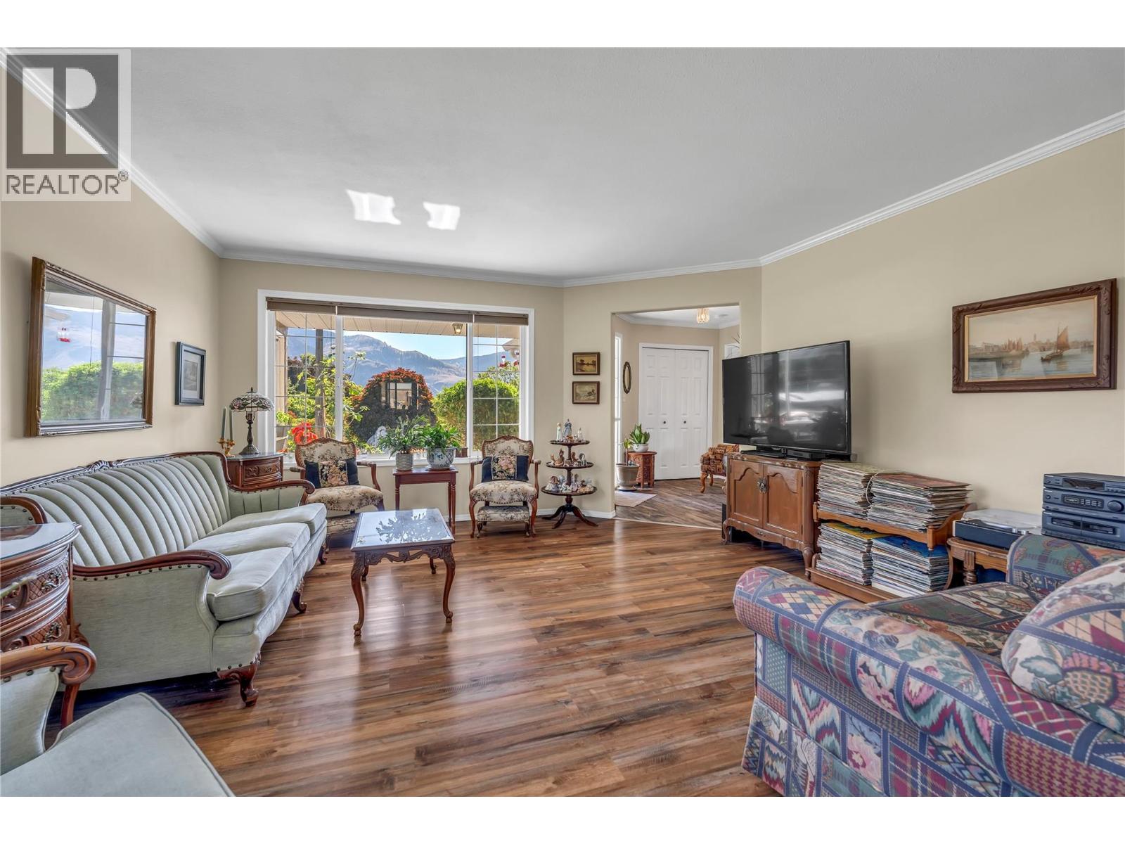522 Vansanten Road Unit# 1