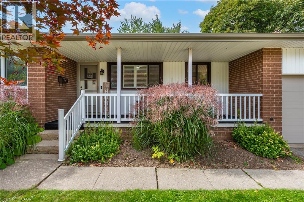 39 WREN Crescent