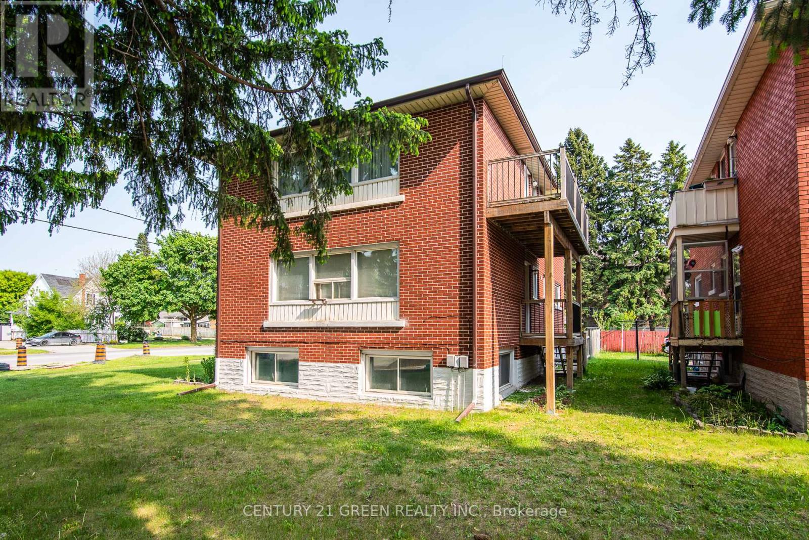129 RIVER ROAD E