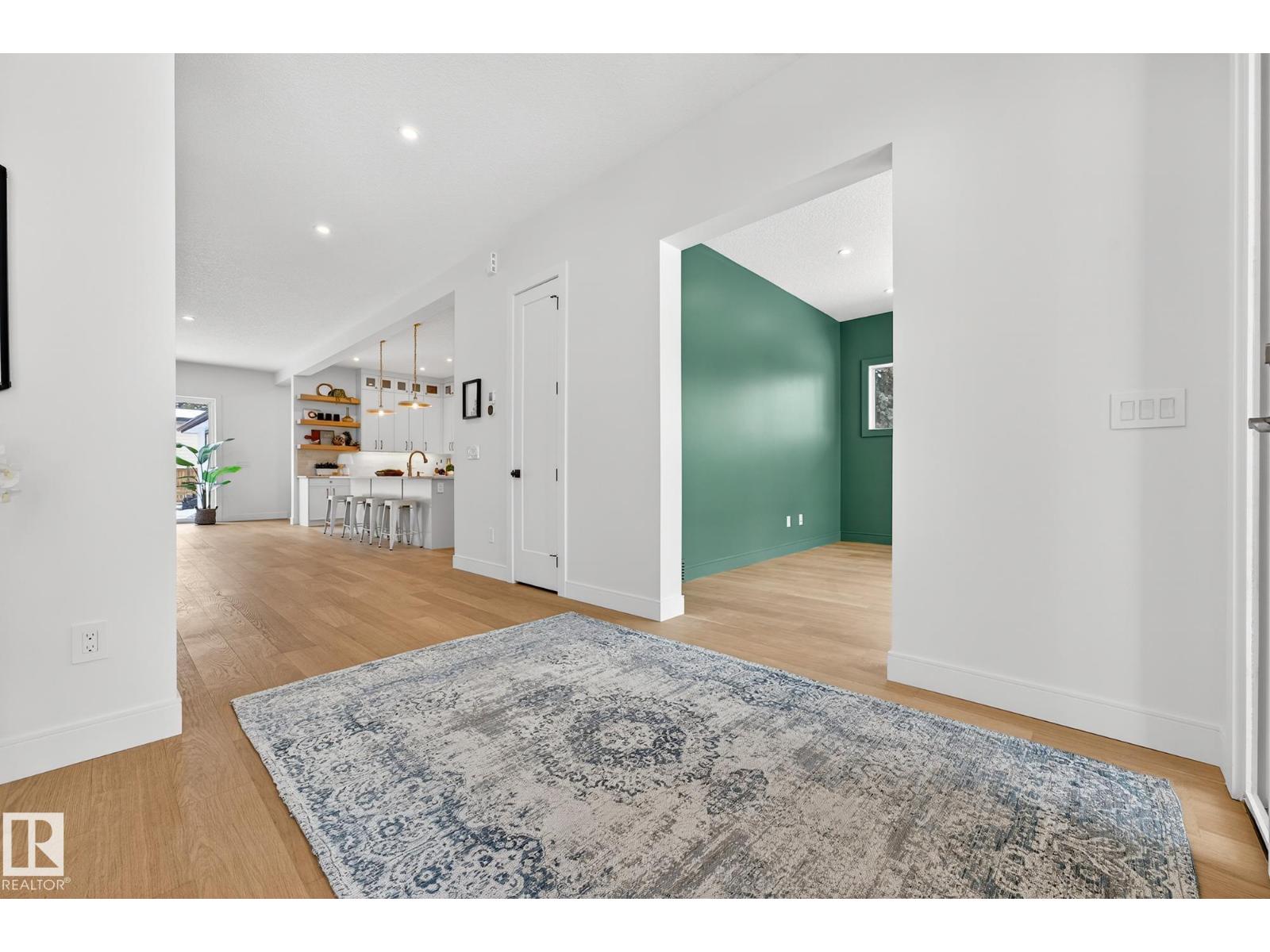 14004 89A AV NW
