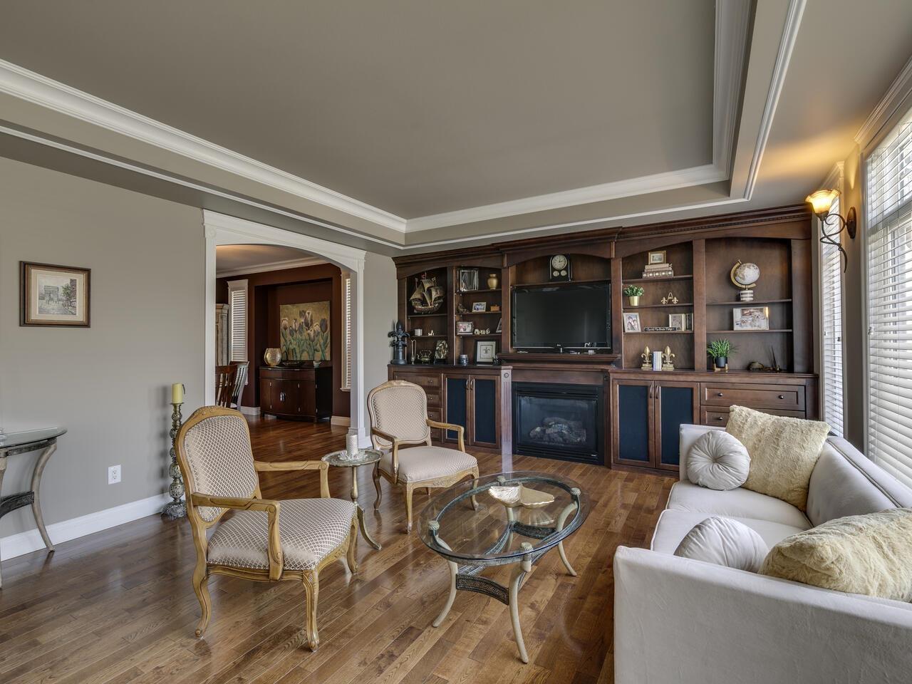 21 33925 ARAKI COURT