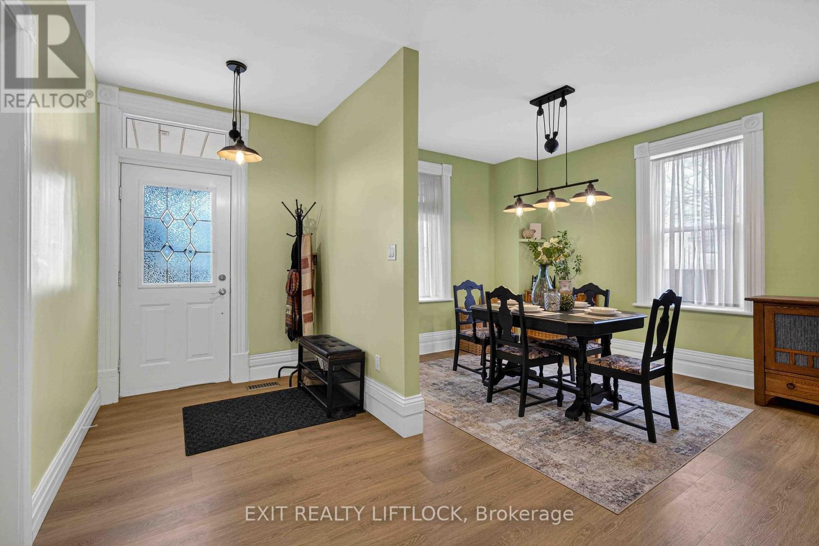 2464 QUEEN MARY STREET - Photo 4