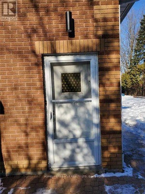 59 Centre Rd, Uxbridge, ON 3