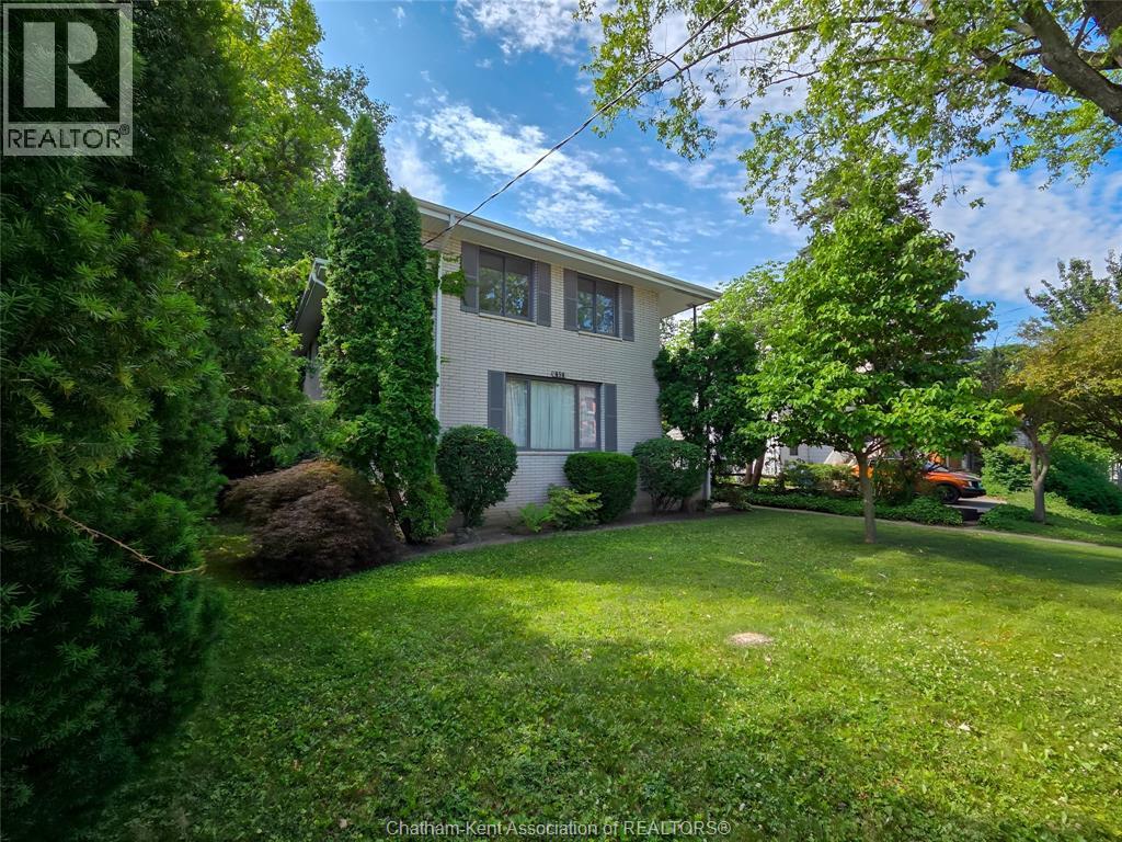 454 King STREET West