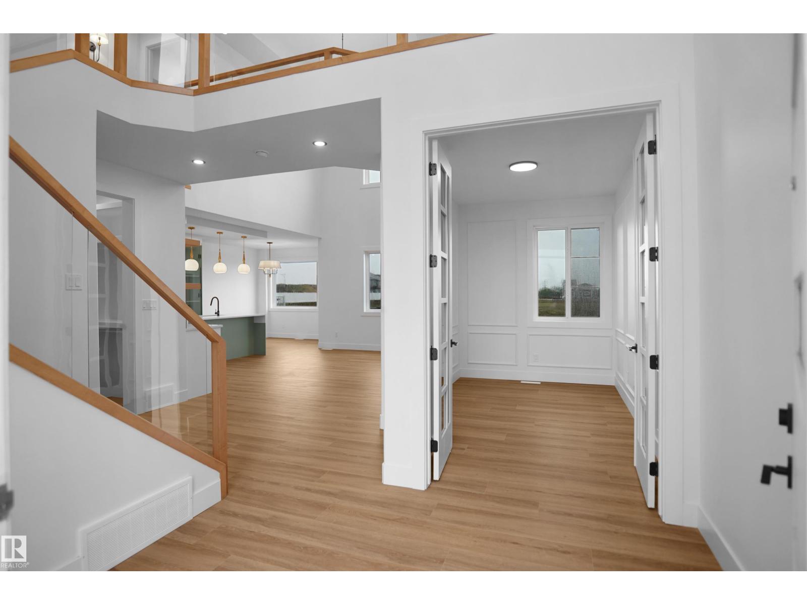 142 EDGEWATER CI