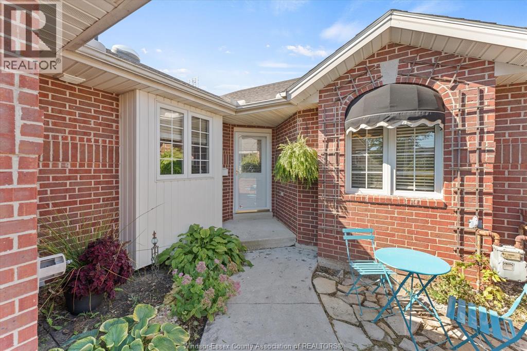330 SADDLE LANE
