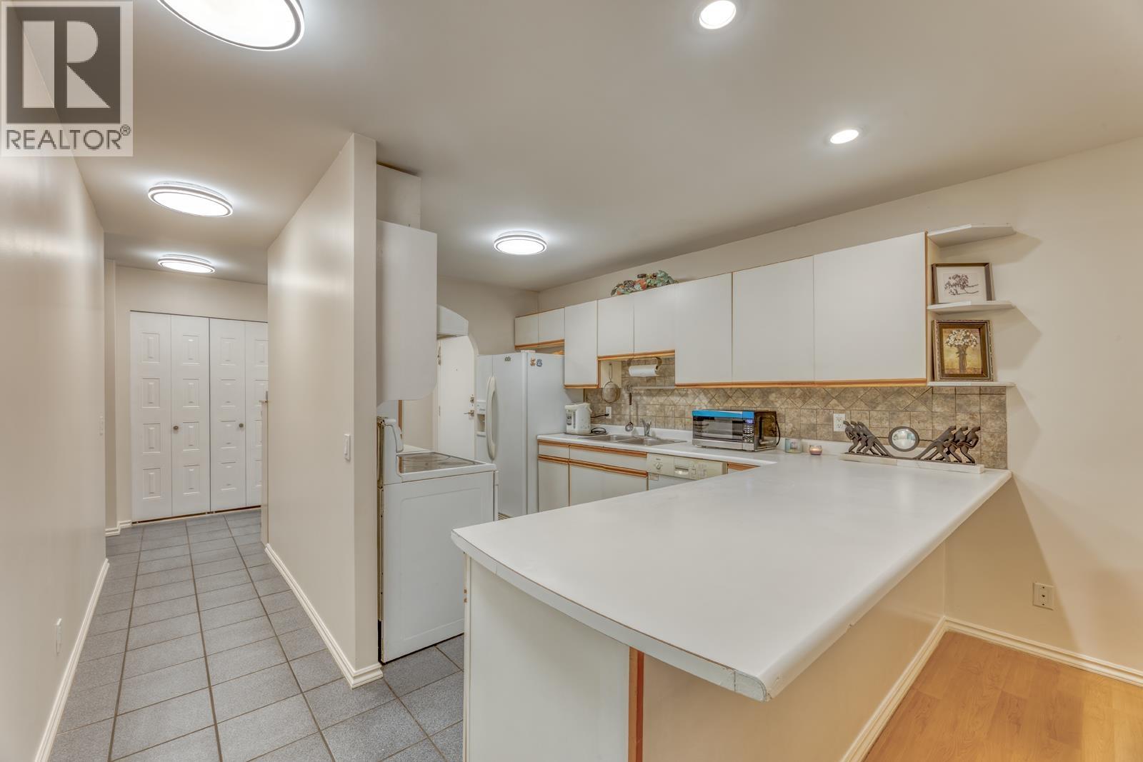 T4907 3980 CARRIGAN COURT