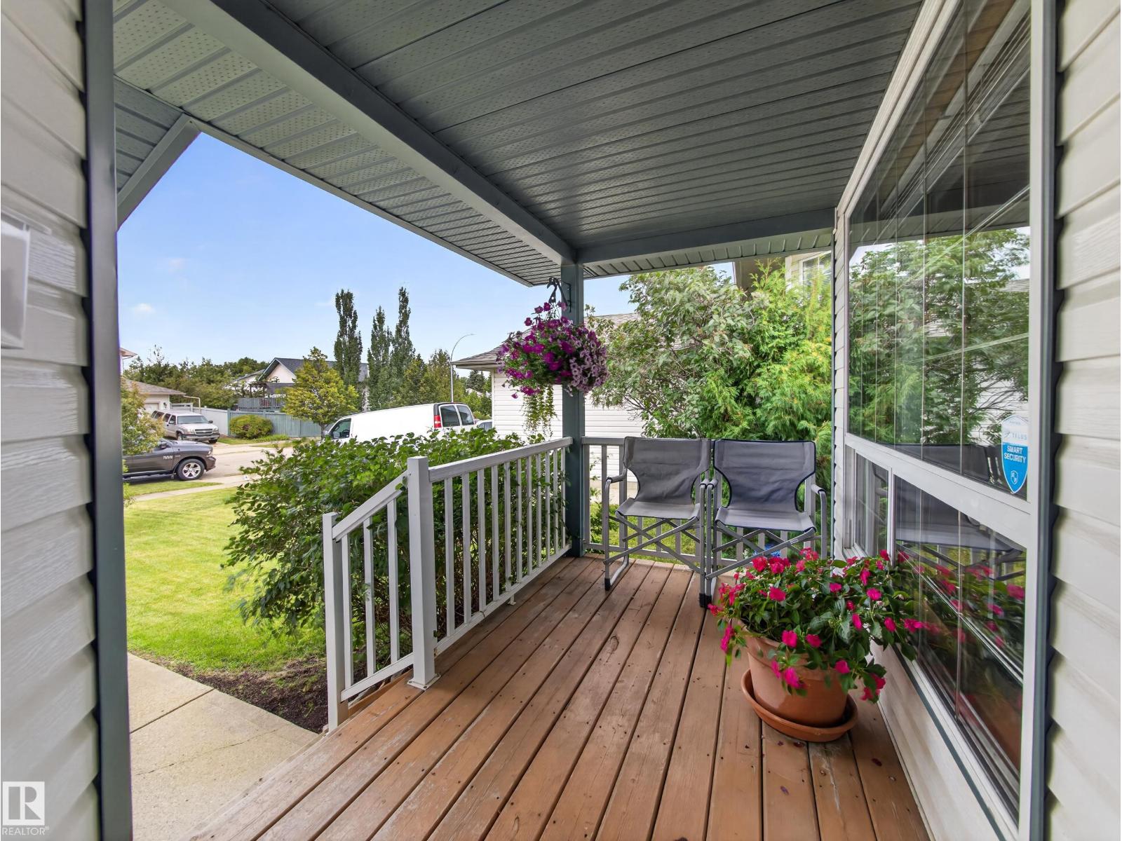 46 HAWTHORNE CR