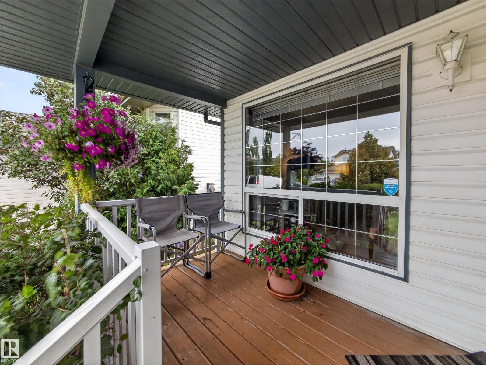 46 HAWTHORNE CR