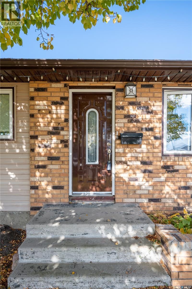 72 Redwood DRIVE