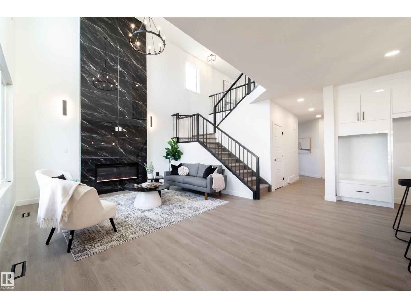 33 SUN MEADOWS CL