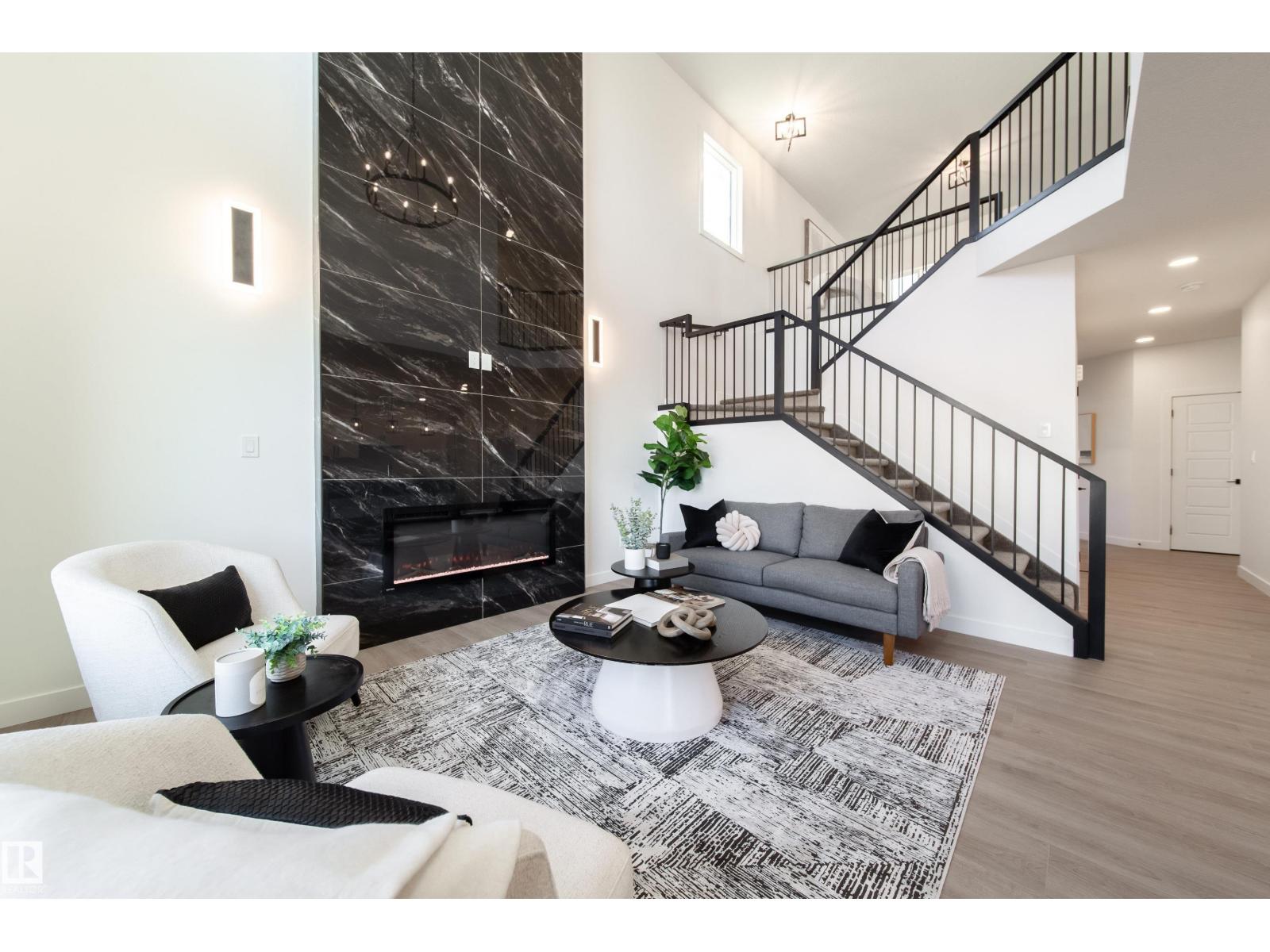33 SUN MEADOWS CL