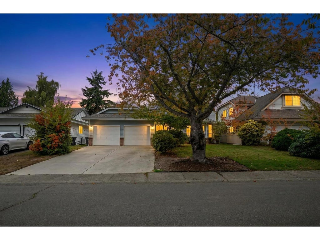 14129 16A AVENUE, SURREY, BC V4A 8K2 - Image 240049819.jpeg?d=l
