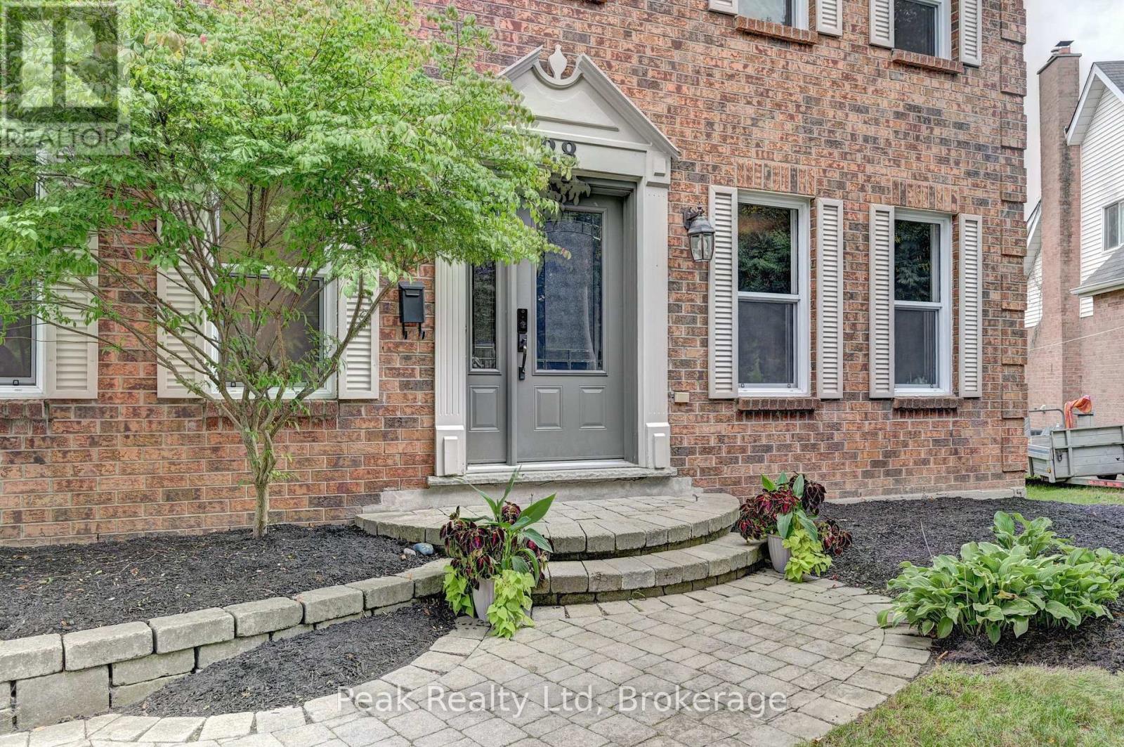 28 NOTCHWOOD COURT