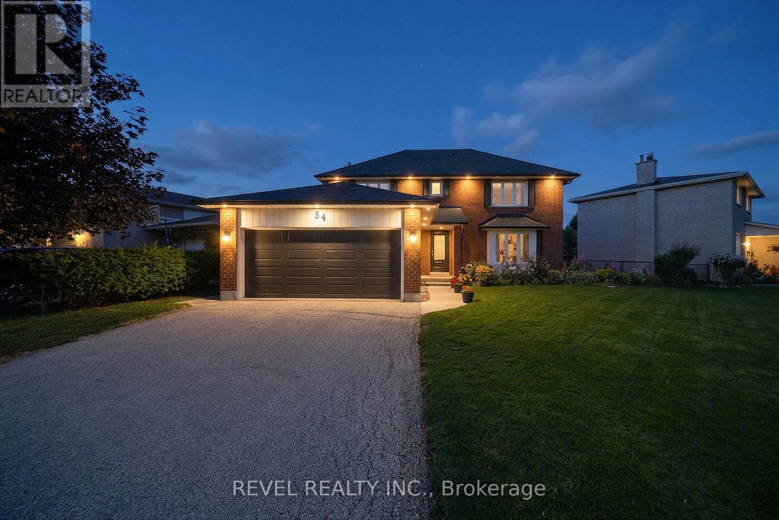 54 DANTE CRESCENT