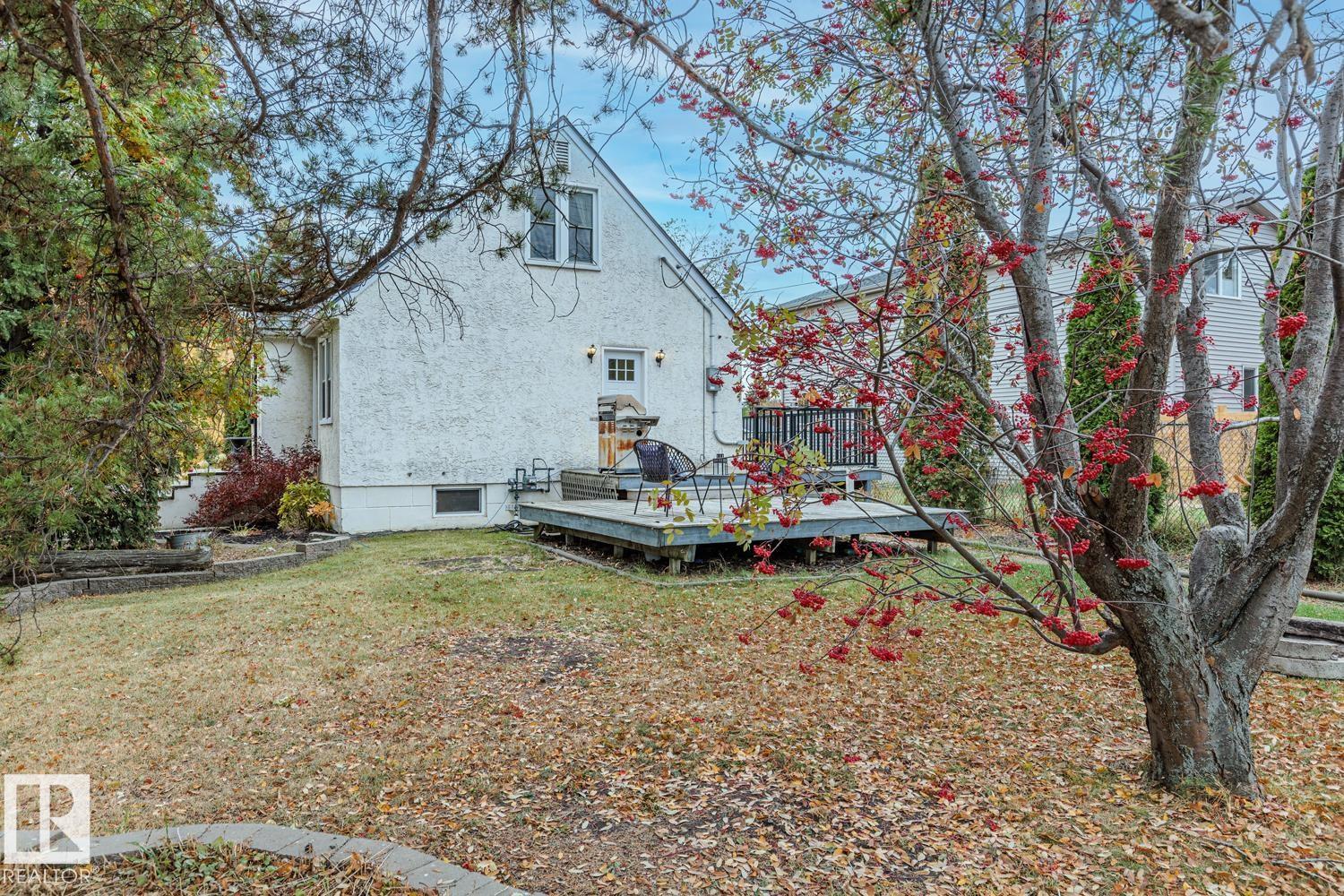 11704 110A AV NW