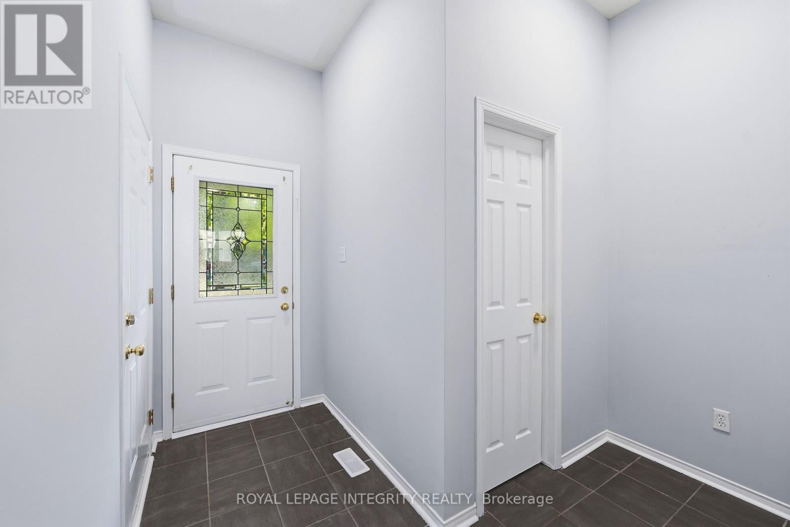 2254 SILVERADO CRESCENT