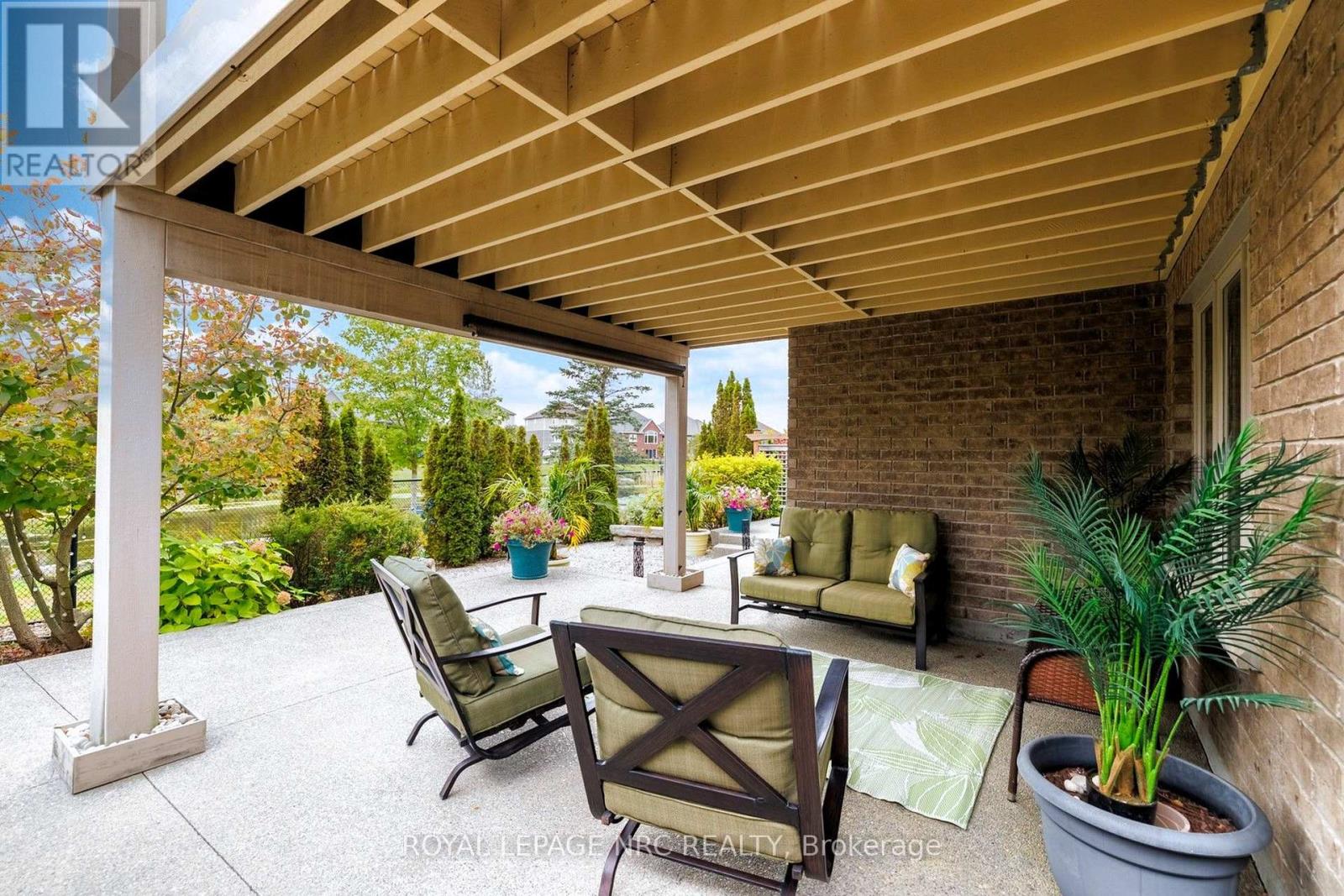 295 CREEKSIDE DRIVE