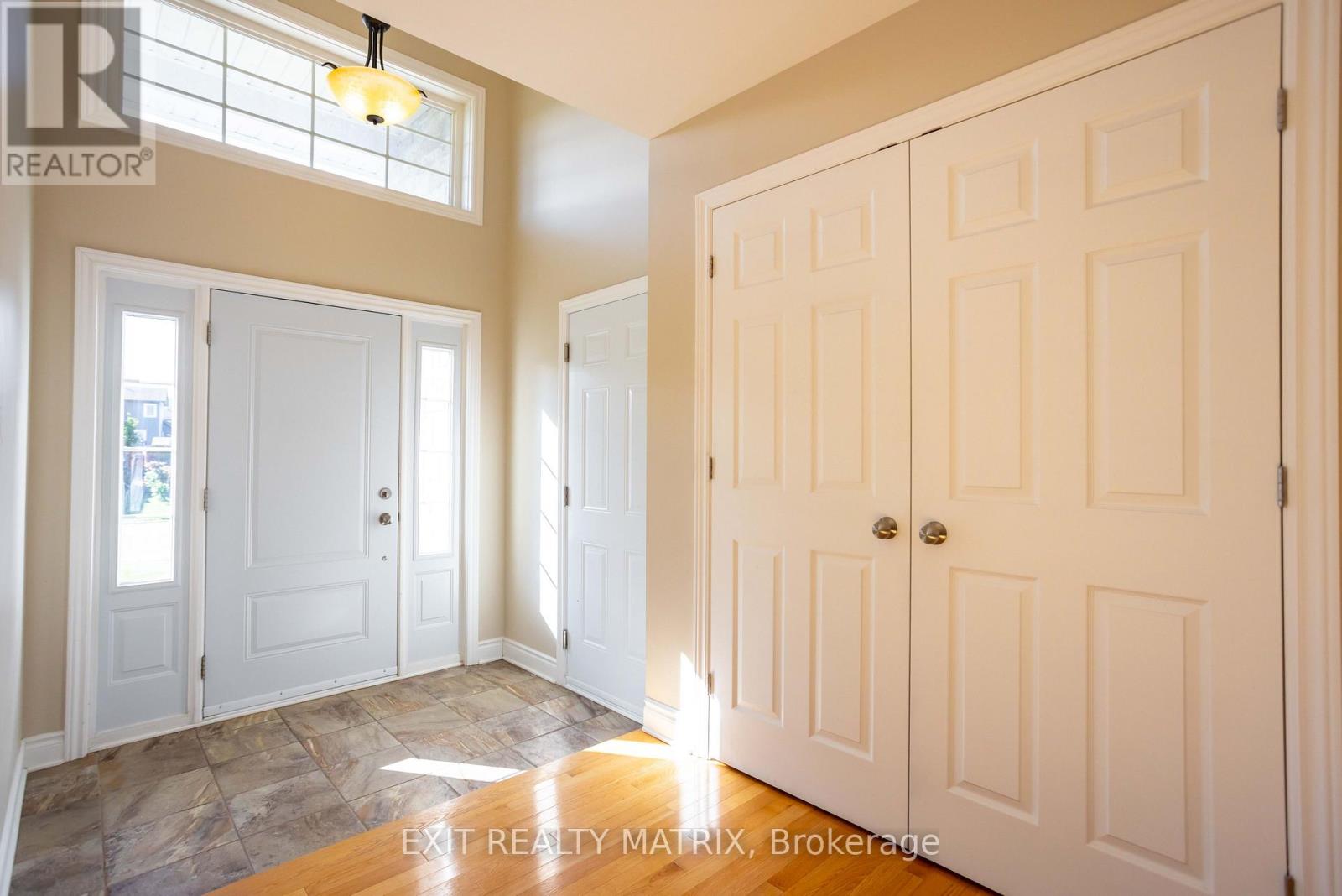 111 YORK CROSSING - Photo 3