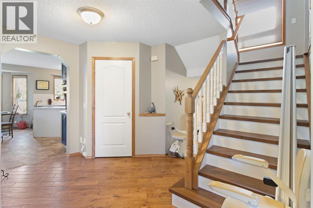 21 Arbour Ridge Park NW
