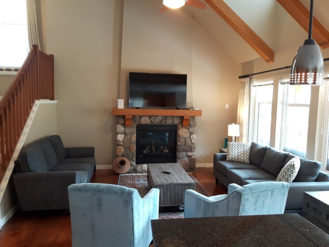 1856 HUCKLEBERRY BEND, Cultus Lake South