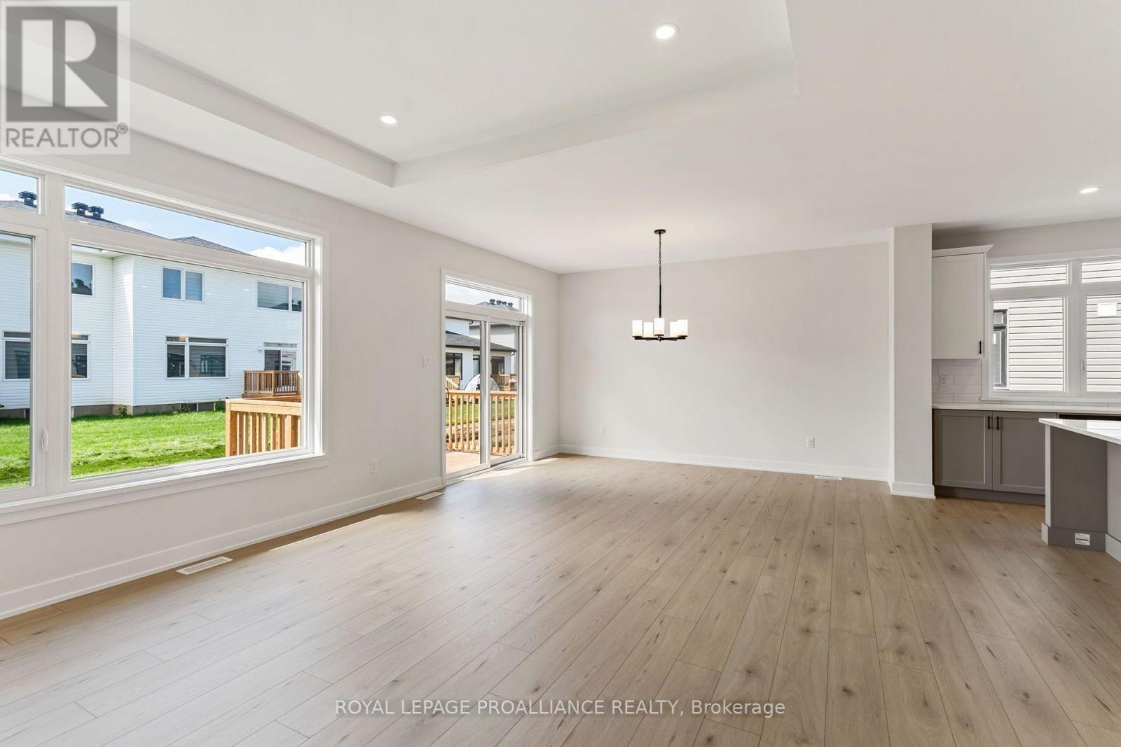 1169 MOORE STREET