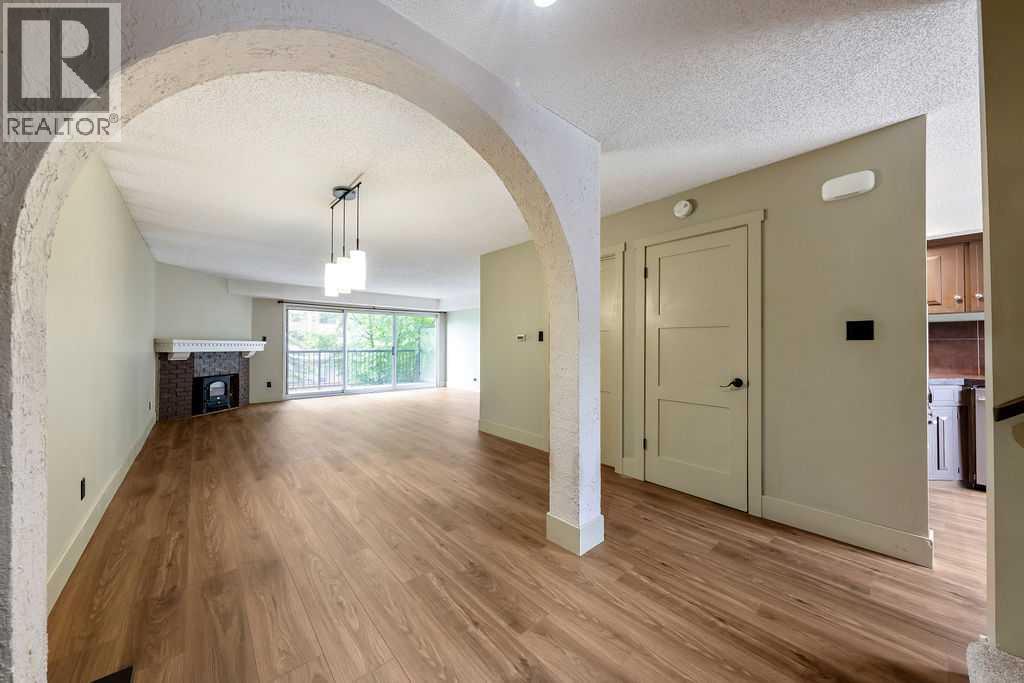 12, 2204 Paliswood Road SW