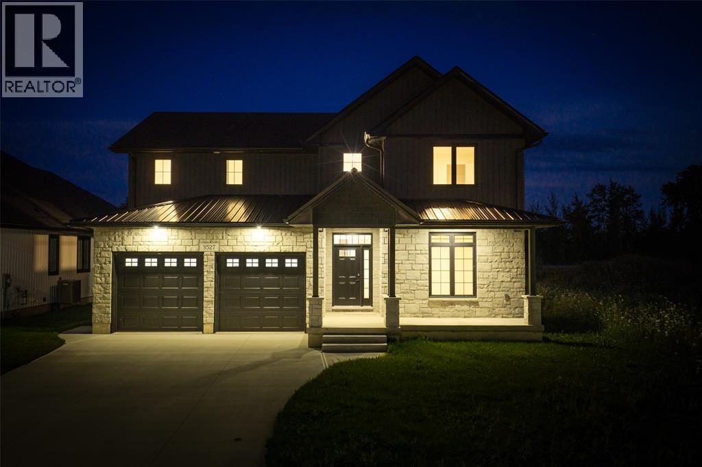 3527 PAUL CRESCENT