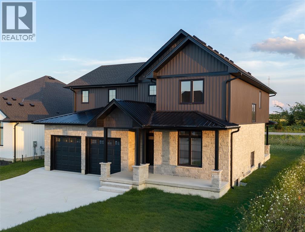 3527 PAUL CRESCENT