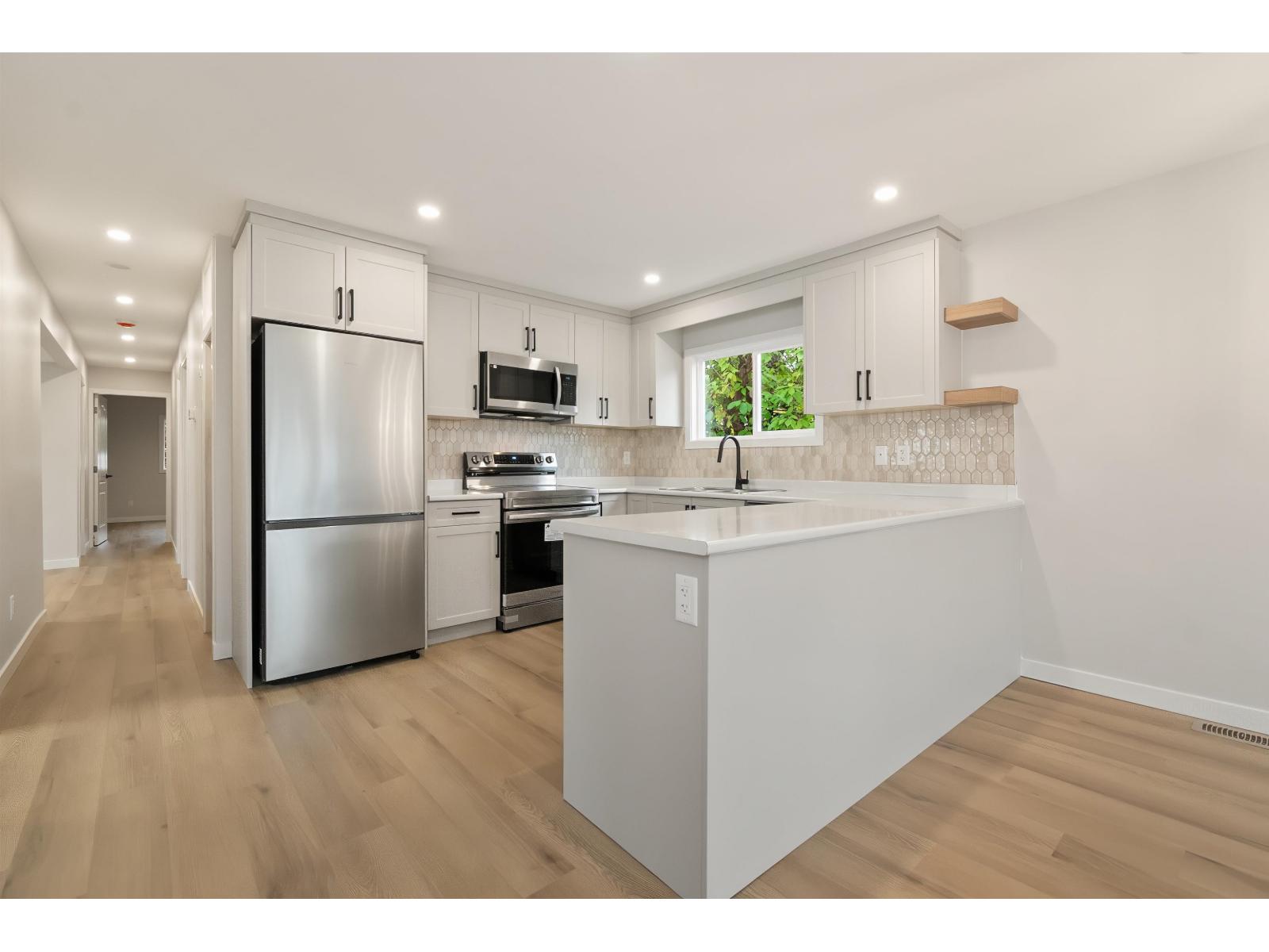 44 45640 WATSON ROAD, Garrison Crossing