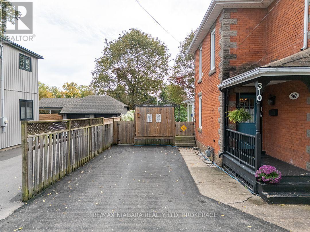 310 CLARENCE STREET