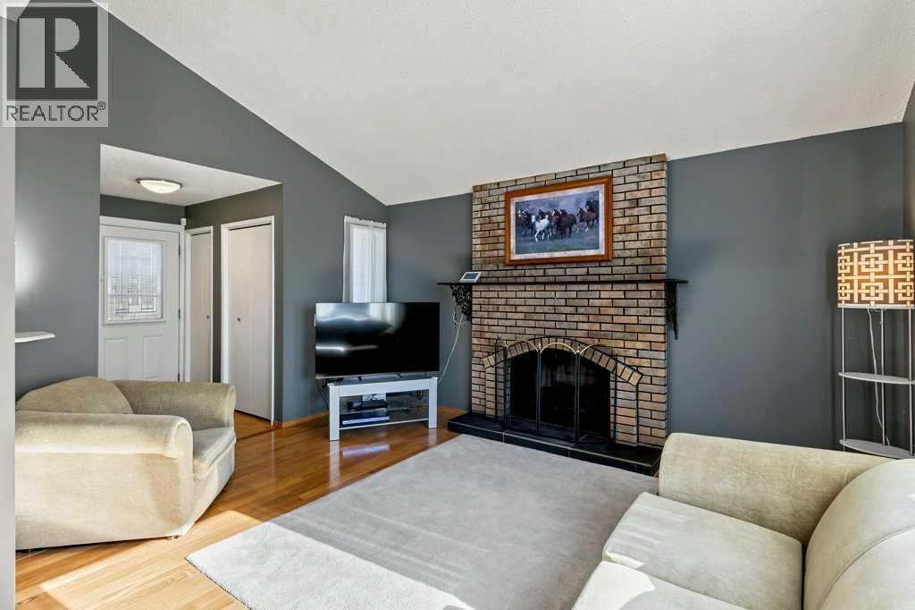 28, 76 Cedardale Crescent SW