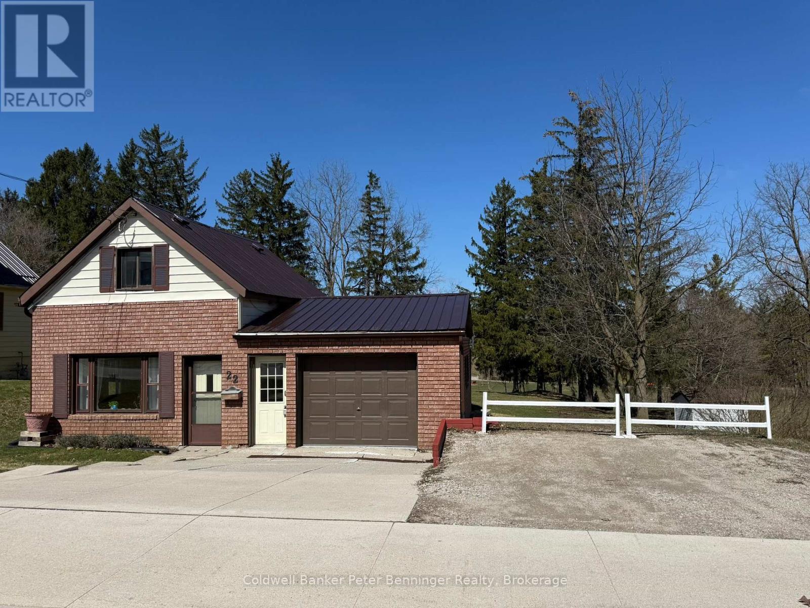 22 MCGIVERN STREET