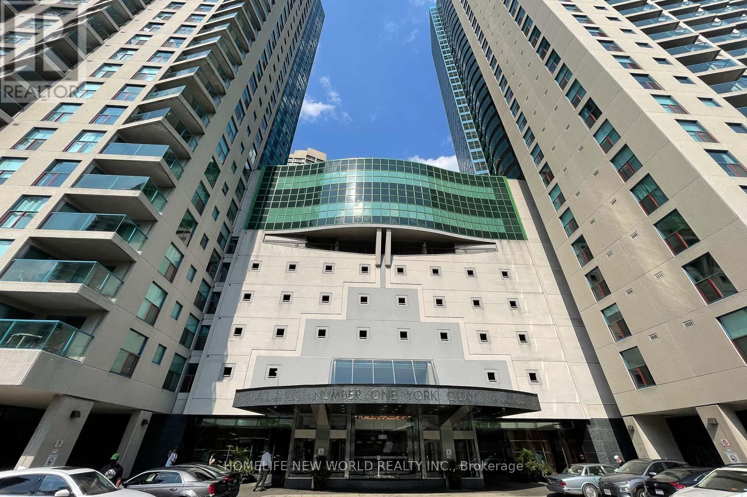 1602 - 77 HARBOUR SQUARE