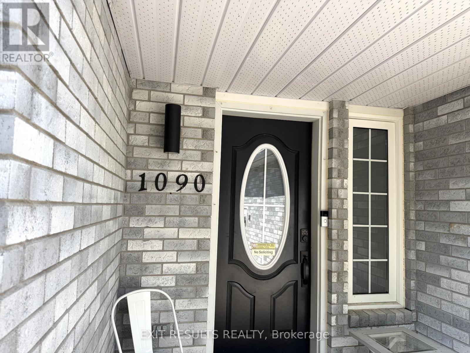 1090 DIANNE AVENUE - Photo 3