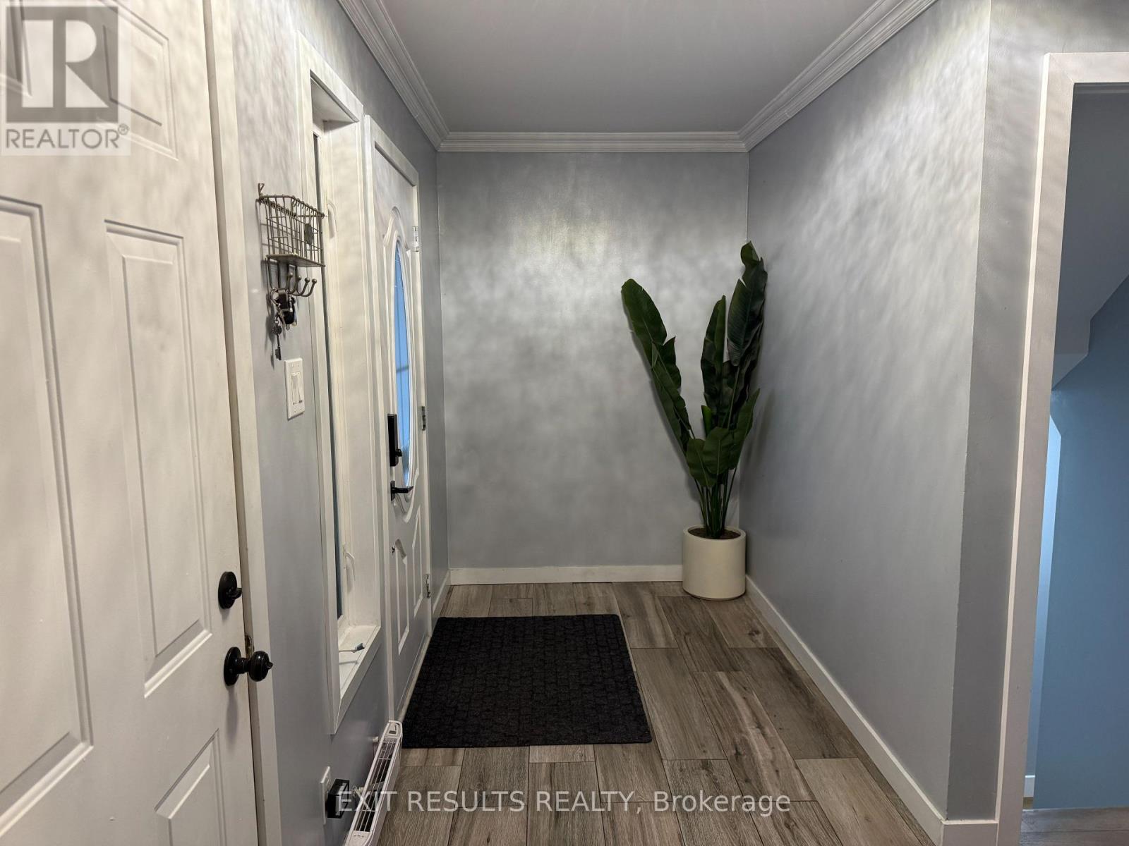 1090 DIANNE AVENUE - Photo 4